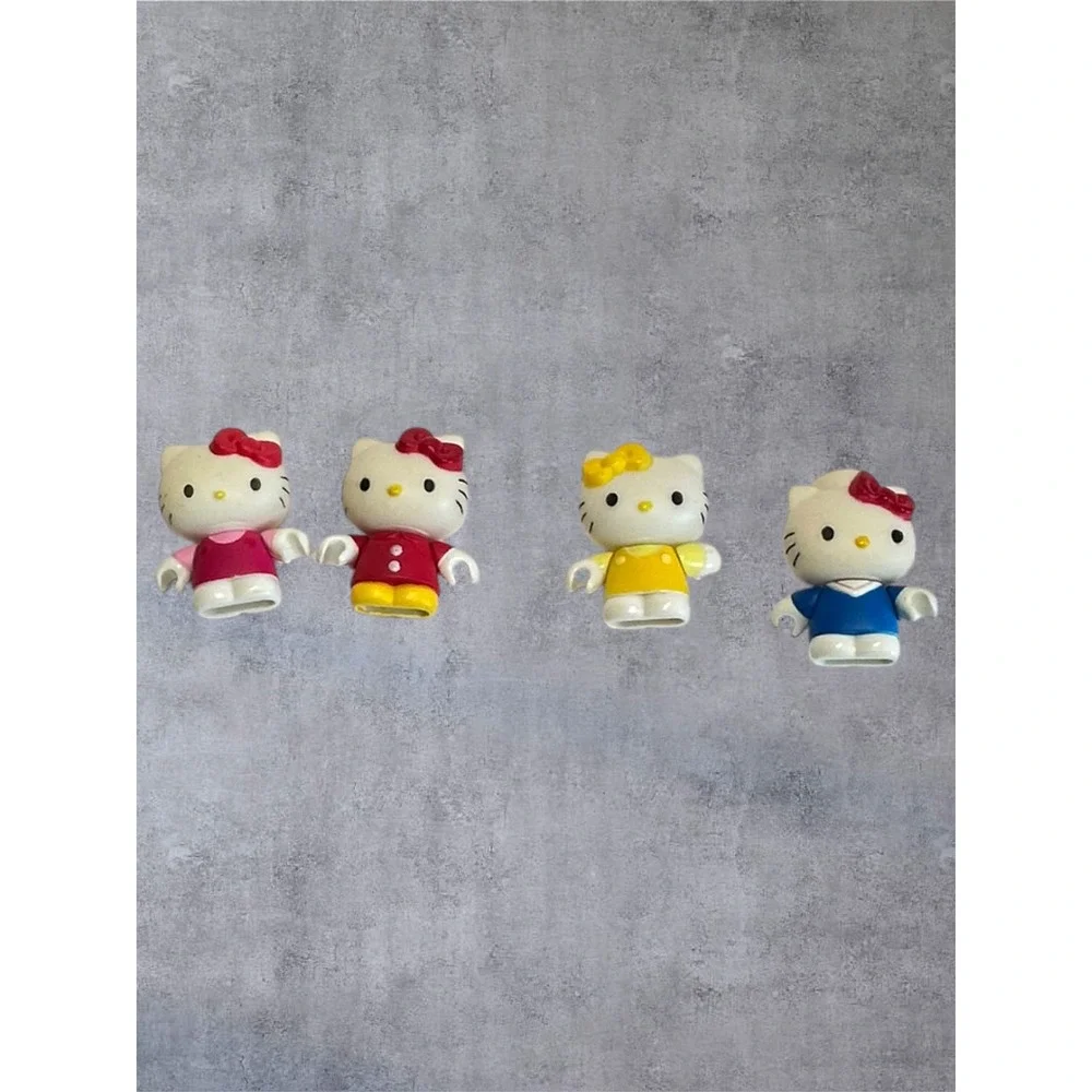 Mega Bloks Hello Kitty Big House Set 10822 Kids Pink Good Incomplete 4 Figures